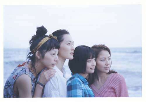 綾瀬はるか、長澤まさみ、夏帆、広瀬すずが演じる美人4姉妹の寝顔を捉えた特報が解禁!