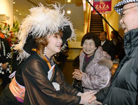 “通天閣の歌姫”叶麗子「こんな日来るとは」1年半ぶり歌謡ショー