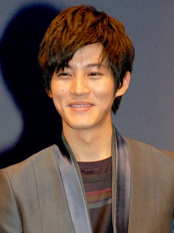 松坂桃李&西田敏行 舞台で涙「感動しちゃって」