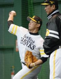 ソフトＢ松坂が初ブルペン ファン熱視線