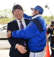 松井氏 DeNA視察で筒香を高評価