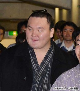 白鵬「なにーーっ!」審判部の話題に大声
