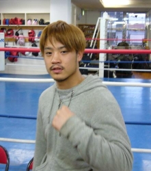辰吉Jr.4月デビュー戦「KOで勝ちます。それだけ」/BOX