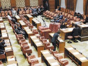 予算委25日に質疑再開 任命責任など巡り議論へ
