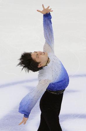 羽生、今季自己ベストでSP首位も「課題が見つかった」/フィギュア