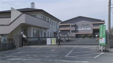土下座強要:蓮田市議が衛生組合職員に 「対応悪い」と /埼玉