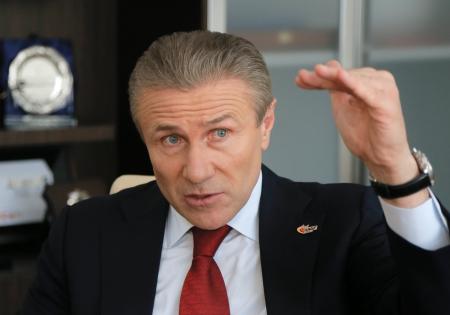 ブブカ氏、ドーピング対策を公約 国際陸連会長選へ向け