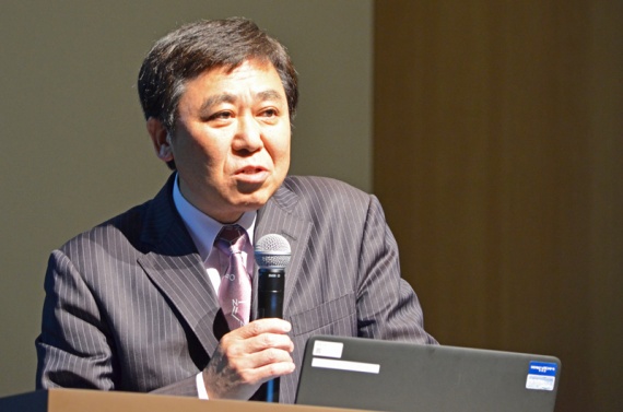 東京圏の高齢者急増で地方移住呼びかけ