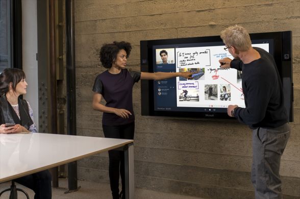 噂のWindows 10ディスプレー「Surface Hub」は7月から受注！ 日本でも販売