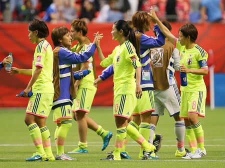 なでしこ、組織力でしのぐ＝一気に決勝Ｔ決める－サッカー女子Ｗ杯