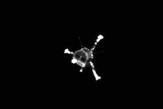 「電池切れ」彗星小型着陸機、7か月ぶりに復旧 2015年06月15日 17時25分