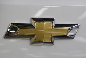 米GM:いすゞ製商用トラックを販売へ、事業提携