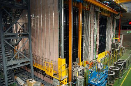 ニュートリノ質量立証、5例検出 名大など実験グループ