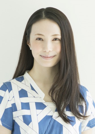 “読書家”ミムラ、エッセー集発売