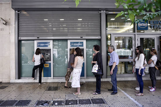 ギリシャ銀行、窓口営業再開へ…資金は枯渇寸前 2015年07月19日 20時42分