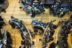米国株（午前）：大幅安、中国減速の影響を警戒し売り浴びせ