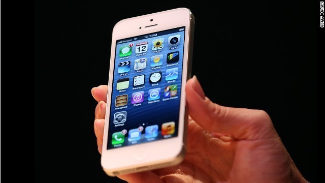 「脱獄」iPhoneにマルウェア、22.5万件の情報盗まれる