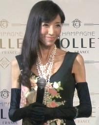 川島なお美、突撃取材にチクリ「病院にまで来るの? ビックリ」