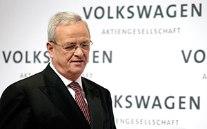 VW、ディーゼル車不正の激震 王者転落でエコカー勢力図はどう変わる?