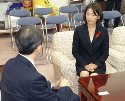 高木復興相と丸川環境相、さっそく福島訪問