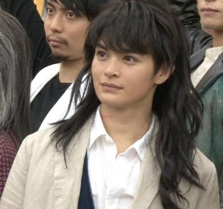瀬戸康史、“結婚したい男”に? 舞台演出家から「色っぽい」と評価
