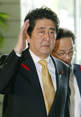 安倍首相、靖国参拝を見送りへ=17日からの秋季例大祭
