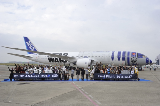 全日空、“スター・ウォーズ機”遊覧飛行を実施 １８日就航