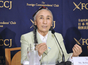 中国当局が宗教弾圧強化…ウイグル会議議長 2015年10月19日 18時27分