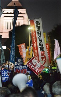 安保法:成立1カ月 乏しい説明 首相「経済優先」シフト