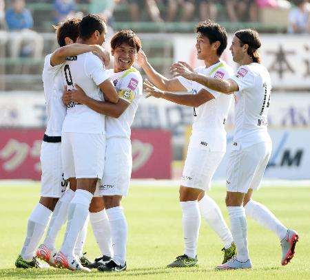 サッカーＪ１ 広島がチャンピオンシップ進出