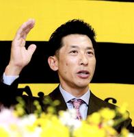 矢野コーチ 正捕手育てる!金本タイガースの“心臓部”を担当