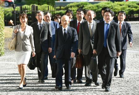 1票の格差:昨年衆院選、最大2.13倍 最高裁、年内にも統一判断 弁論始まる