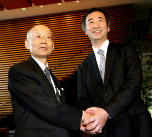 ノーベル賞の２人が表敬訪問 安倍首相「支援していく」