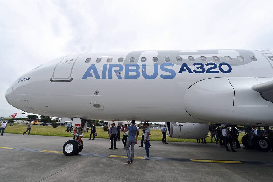 エアバス、7-9月期は42%増益-「A320」増産へ