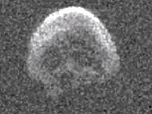 「ドクロ彗星」最接近…ハロウィーンに合わせ?