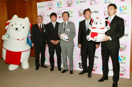 五郎丸のＳＲレッズ挑戦が正式発表 ５日記者会見