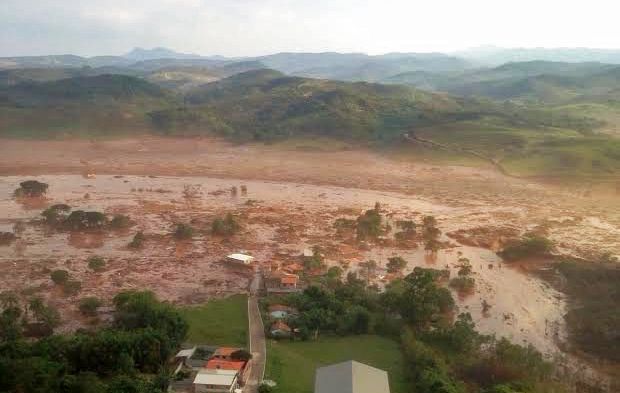 MG州=鉱山の有毒汚泥堤が決壊=集落直撃、17人死亡か=近隣への活況被害に不安も