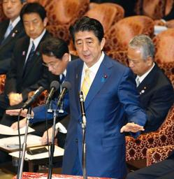 首相「ばらまきせず」 衆院予算委、TPP農業対策で強調