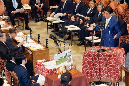 安倍首相:「代執行は適切」 辺野古移設に意欲 閉会中審査