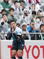 五郎丸選手出場で８６００人＝キックのポーズに歓声－ラグビートップリーグ