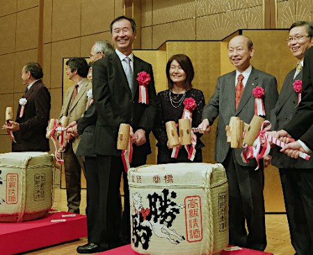 「喜び分かち合いたい」=梶田さんノーベル賞祝賀会—富山