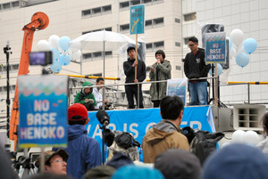 辺野古移設に反対 ＳＥＡＬＤｓが東京・新宿で抗議活動