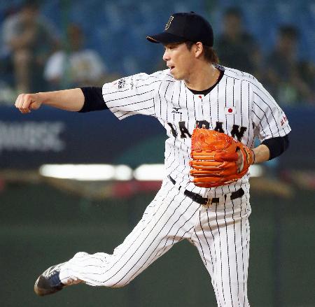 マエケン、7回無失点! 侍打線も爆発で19日の準決勝進出/プレミア12