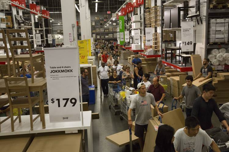 UPDATE 1-米10月消費支出0.1%増どまり、貯蓄率3年ぶり高水準