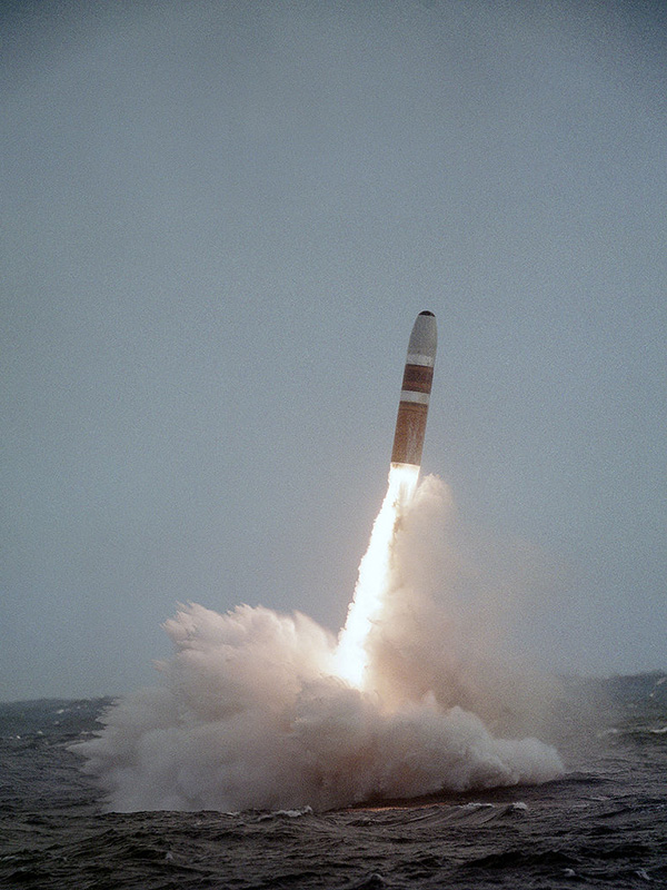 北朝鮮、潜水艦ミサイルＳＬＢＭの発射実験失敗か