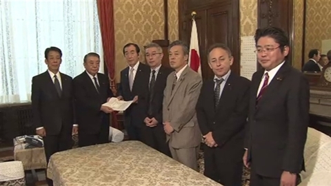 閉会中審査開催へ 野党は臨時国会召集を要求