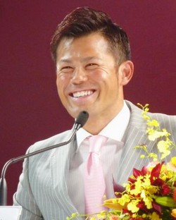 今江、入団報告会で軌道修正「歴史の２ページ目を」