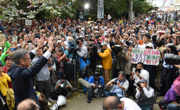 沖縄、強まる抑圧の構図 翁長知事１年 普天間で自己決定権ないがしろ