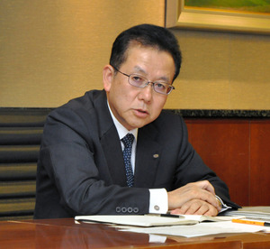 富士通社長、他社とのPC事業統合「検討に値する」
