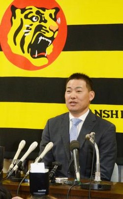 福留志願の単年契約2億円「40歳現役」視野に“保険”作らず